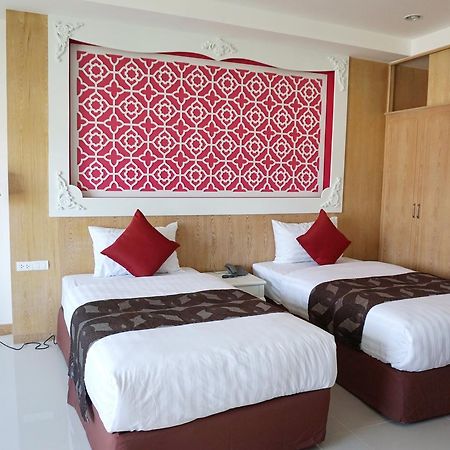 Triple Three Patong Hotel Ngoại thất bức ảnh