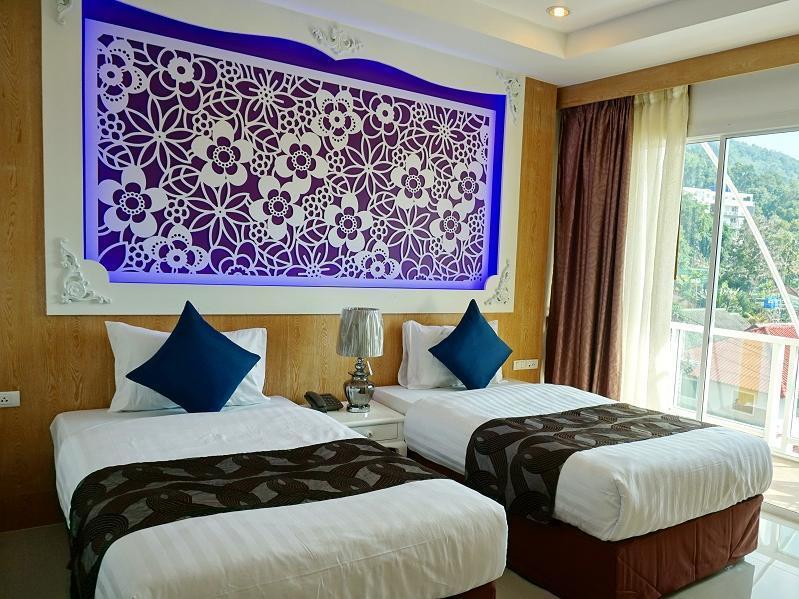 Triple Three Patong Hotel Ngoại thất bức ảnh