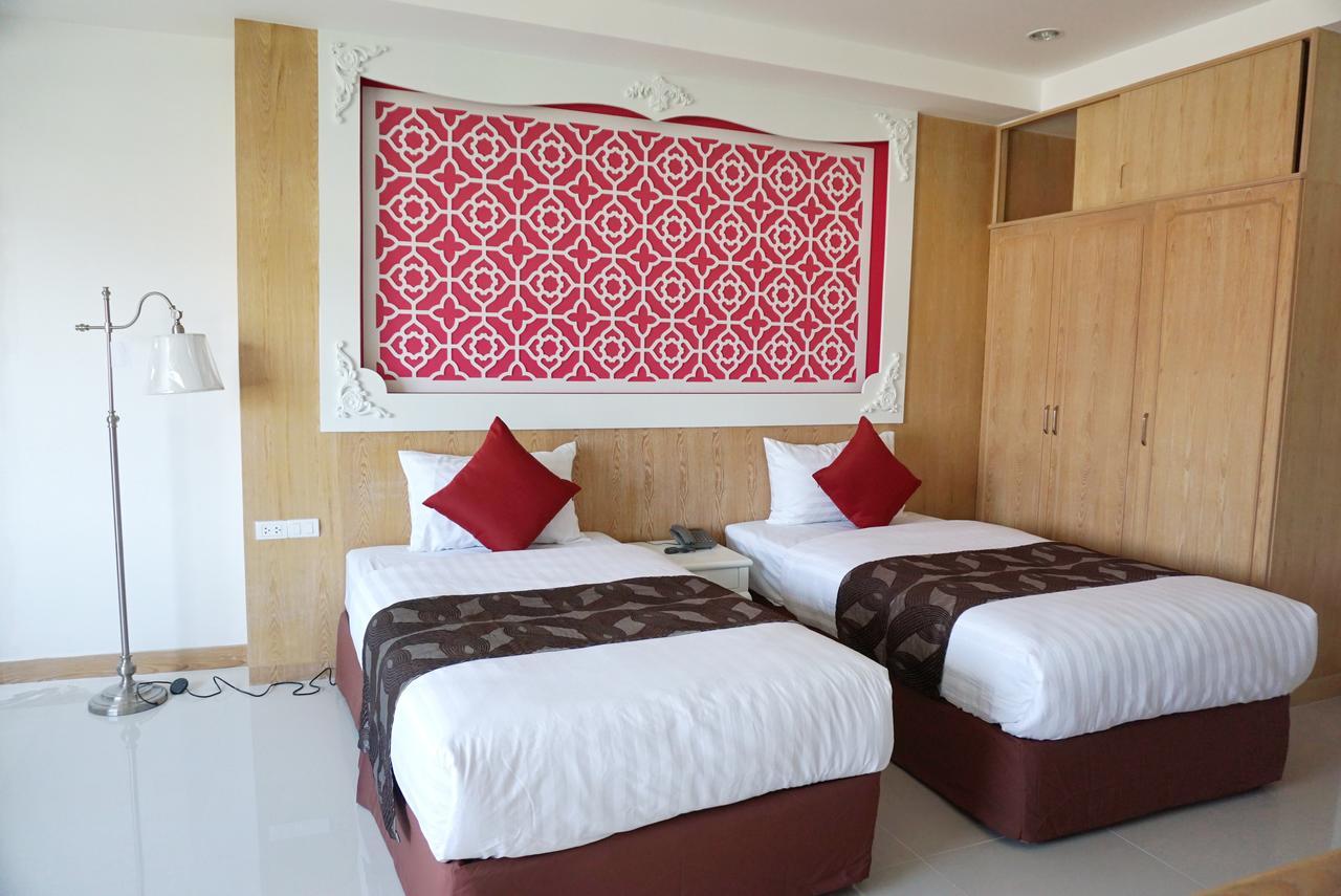 Triple Three Patong Hotel Ngoại thất bức ảnh