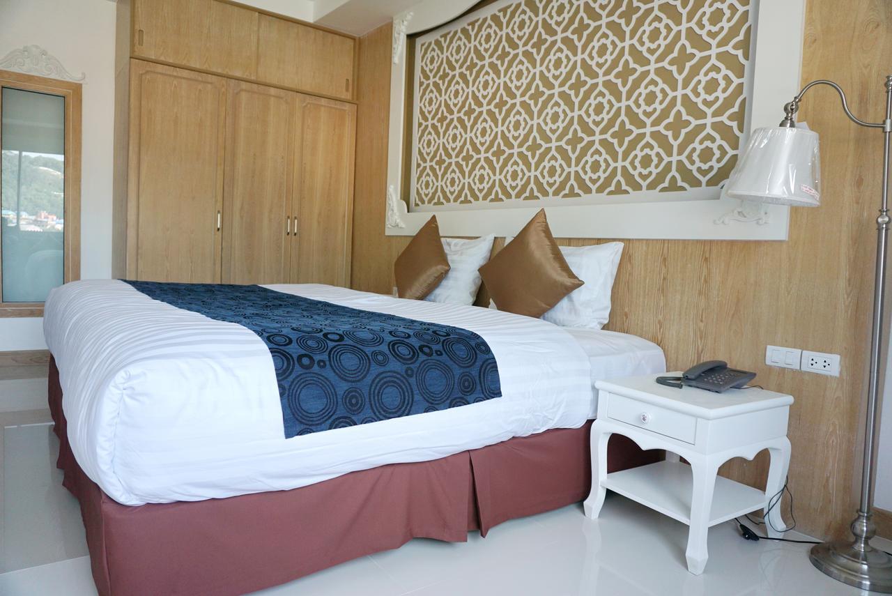 Triple Three Patong Hotel Ngoại thất bức ảnh