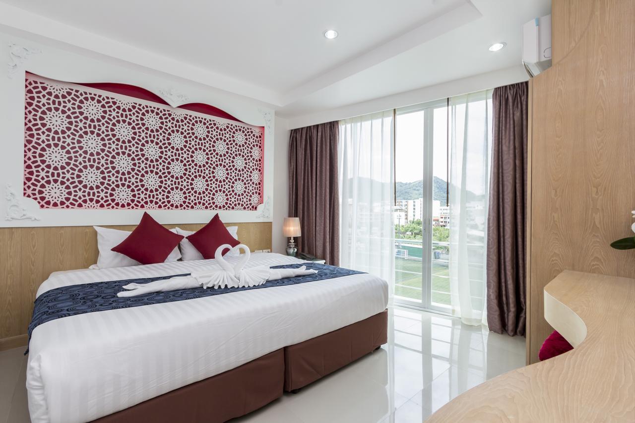 Triple Three Patong Hotel Ngoại thất bức ảnh