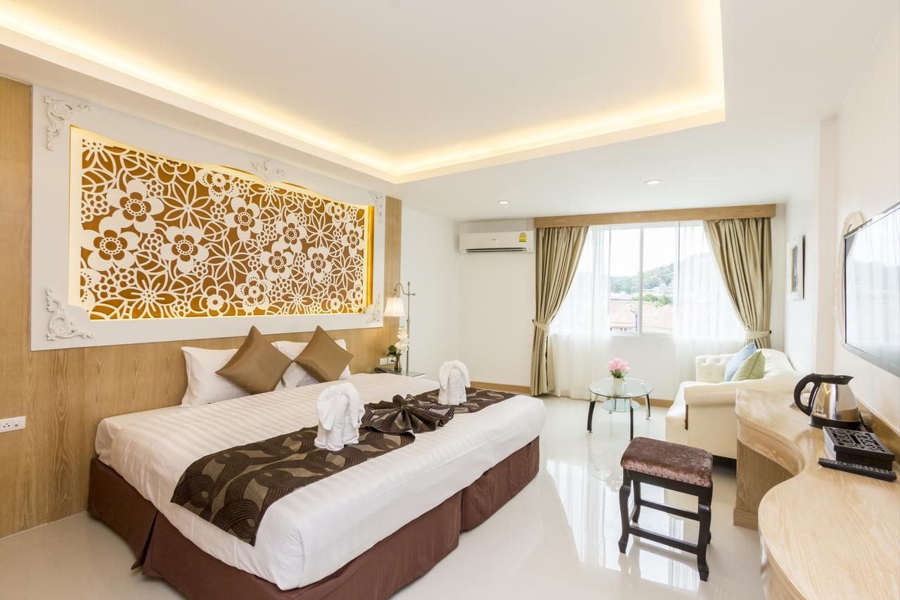 Triple Three Patong Hotel Ngoại thất bức ảnh