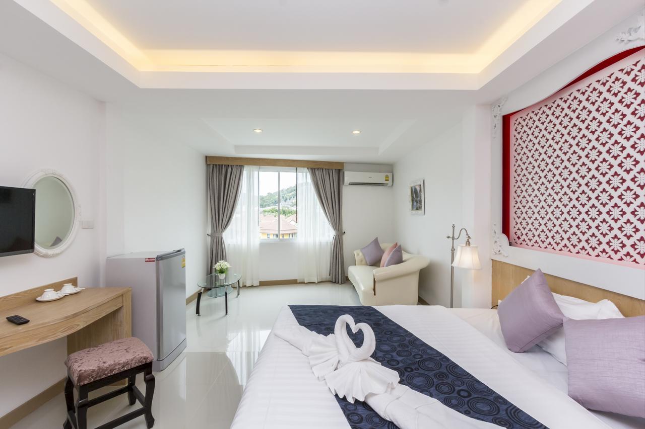 Triple Three Patong Hotel Ngoại thất bức ảnh