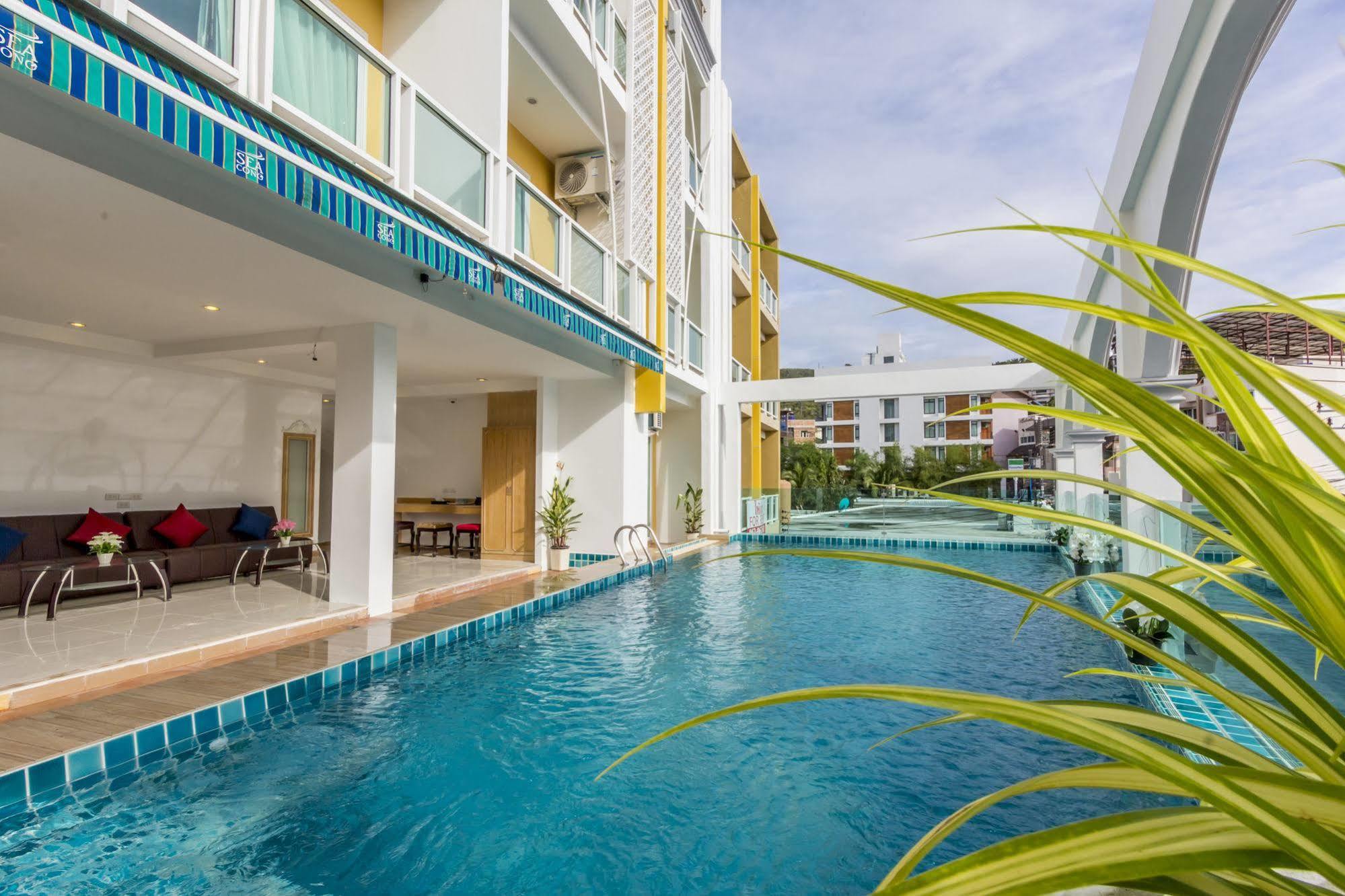 Triple Three Patong Hotel Ngoại thất bức ảnh